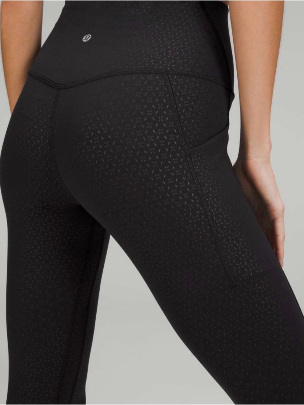 Lululemon Align High Rise 25” with Pockets in Gradiate Geo Emboss Black